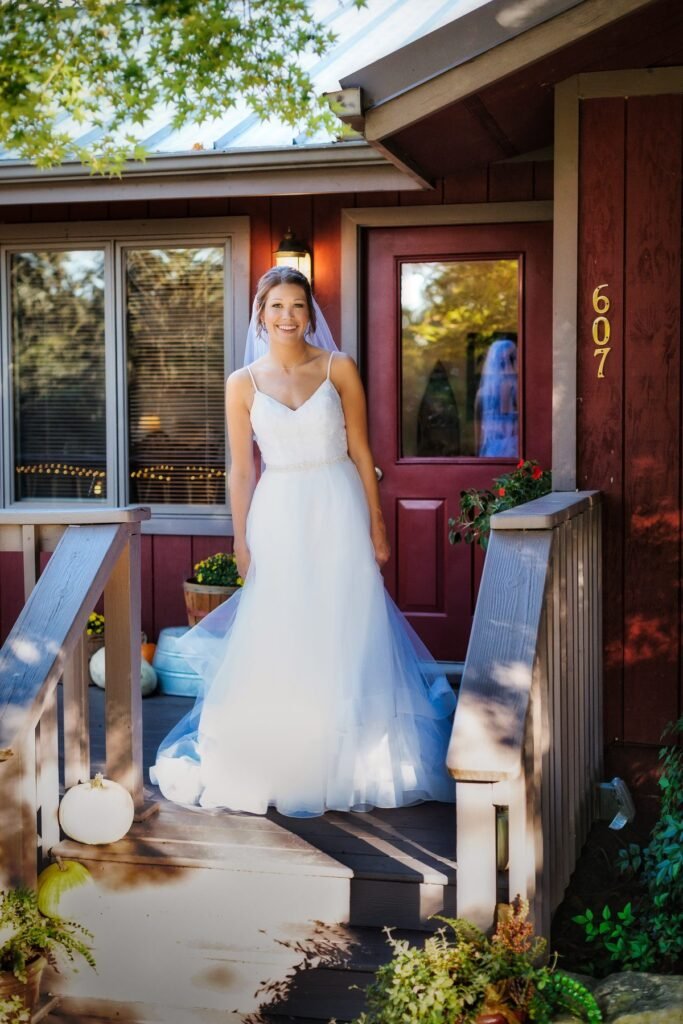 Real wedding at Grandpas Barn, Mountain Home AR