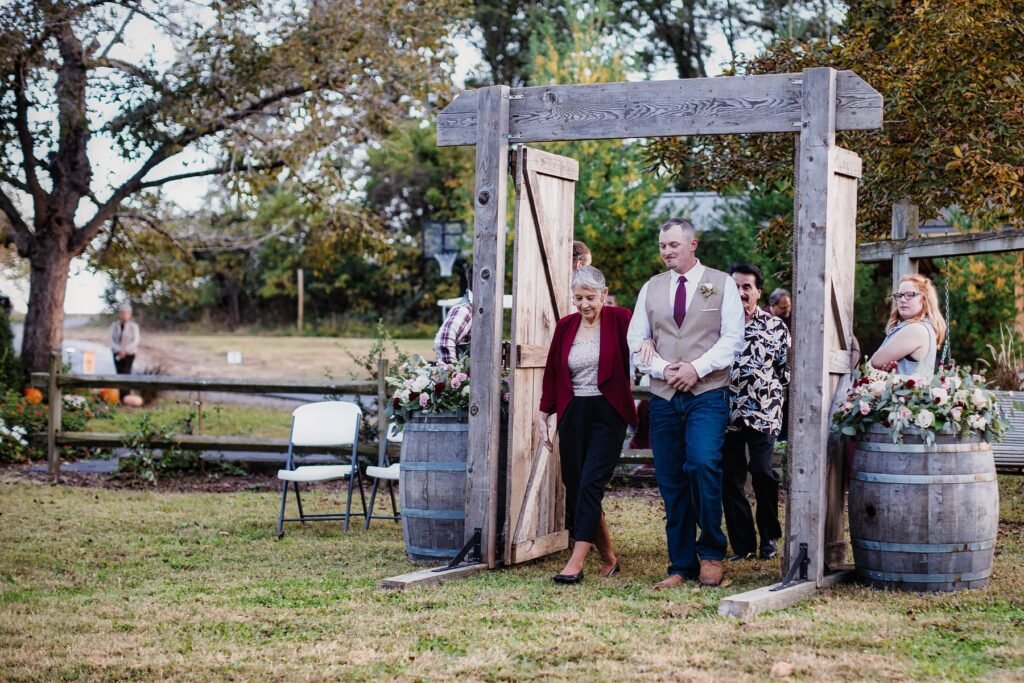 Real wedding at Grandpas Barn, Mountain Home AR