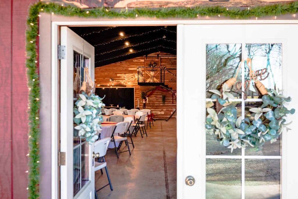 Real wedding at Grandpas Barn, Mountain Home AR