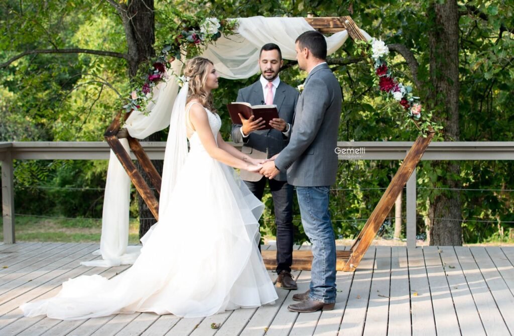Real wedding at Grandpas Barn, Mountain Home AR