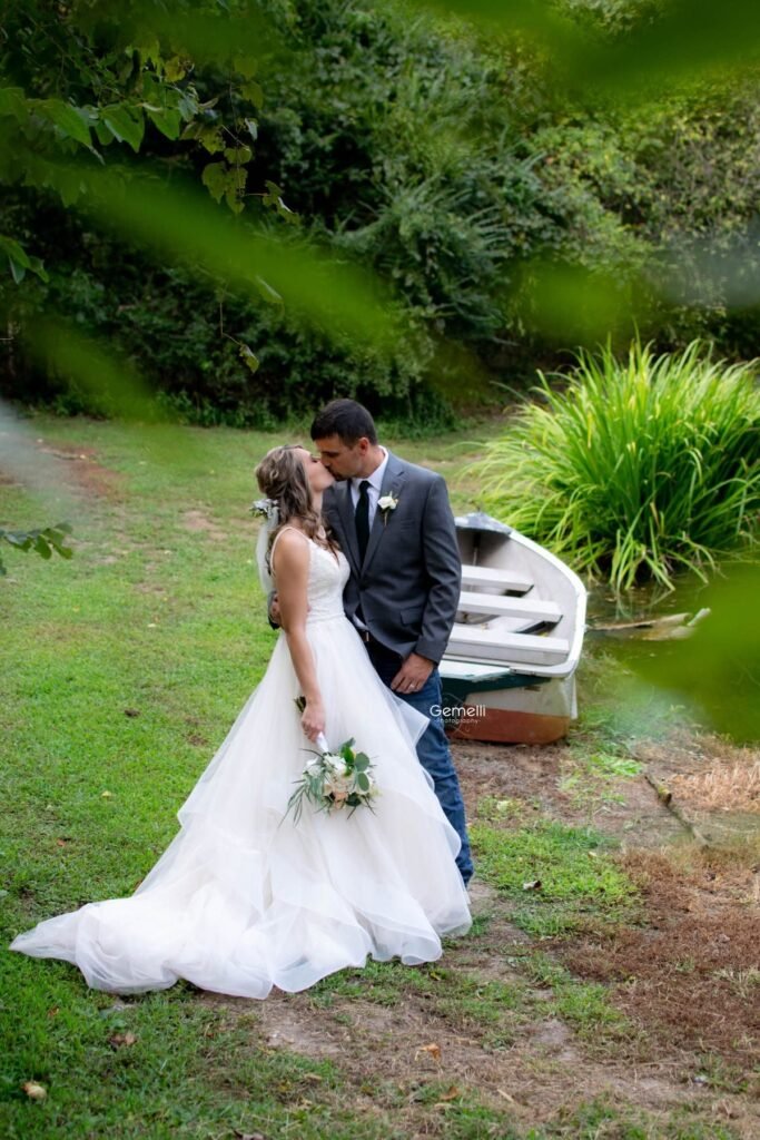 Real wedding at Grandpas Barn, Mountain Home AR