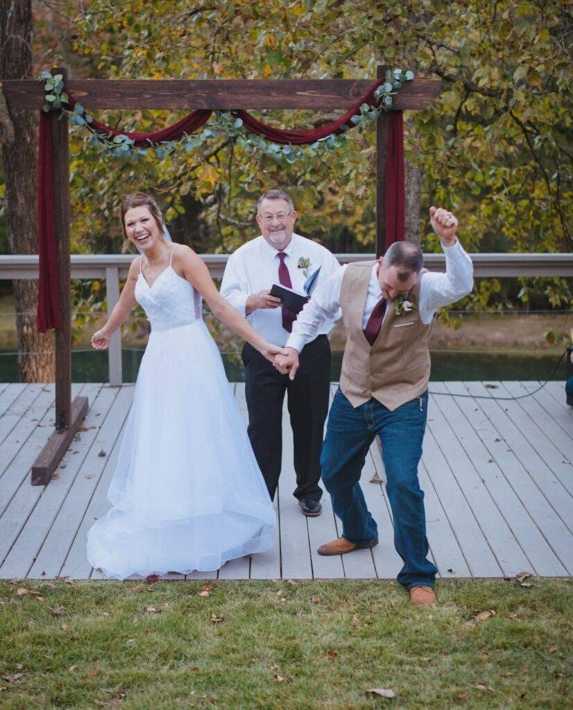 Real wedding at Grandpas Barn, Mountain Home AR