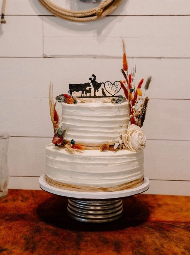 Real wedding at Grandpas Barn, Mountain Home AR