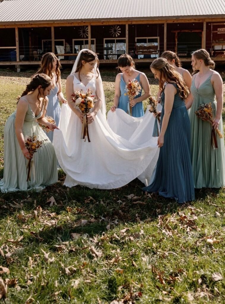 Real wedding at Grandpas Barn, Mountain Home AR